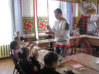 Праздник "Пасхальная гостиная" Праздник "Пасхальная гостиная"