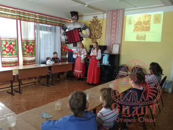 Воспитанники центра развития "Старт" на экскурсии в Центре 11