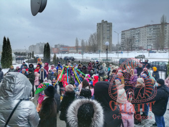 Центр народных промыслов принял участие в празднике "Масленичный переполох" Центр народных промыслов принял участие в празднике "Масленичный переполох"