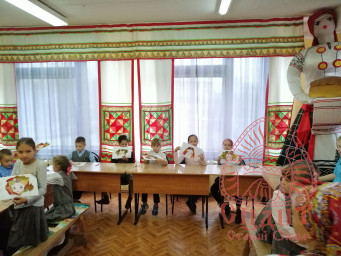 "Батюшка Покров, покрой нашу избу теплом, а хозяина добром" 8