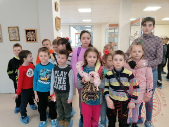 Посещение выставки "Россыпь юных талантов"