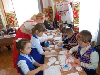 24 апреля творческая лаборатория "Художественная набойка по ткани" 3 24 апреля творческая лаборатория "Художественная набойка по ткани" 3
