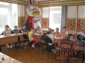 13 июня состоялась фольклорно-игровая программа "Карусель" 2