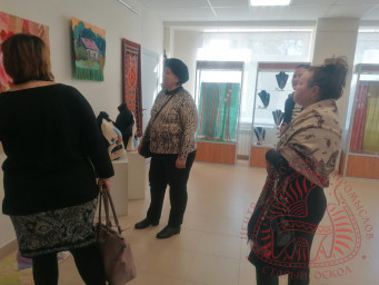 Экскурсия по межрегиональной выставке "Полотна река сквозь века" 0