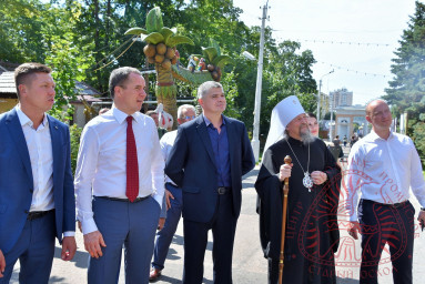 В Белгороде открылась персональная фотовыставка Андрея Смольникова "Белгородчина. Людям о людях" 2