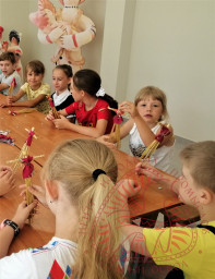 И вновь в гостях у Центра народных промыслов летний лагерь!