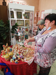 Мастер Центра Татьяна Часовских провела для жителей села Теплый Колодезь мастер-класс по лепке 2